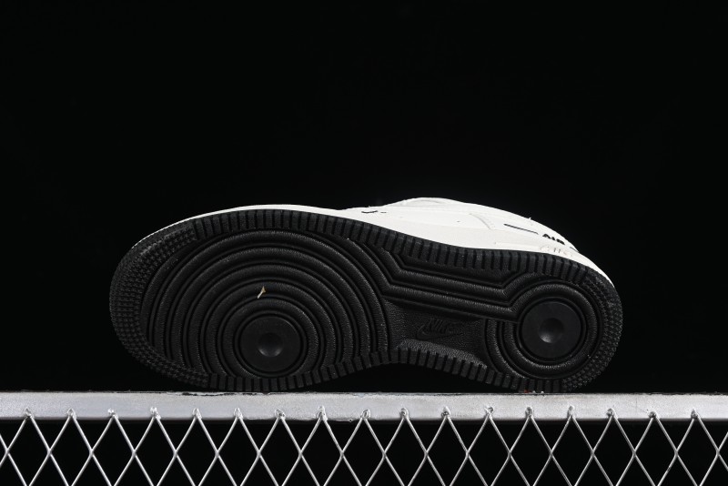 Nike Air Force 1 '07 Low Casual Sneakers with 3M Reflective Swoosh and Full-Length Air Cushion - CJ1379-602