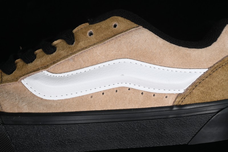 Vans Classics Knu Skool Retro Chunky Tongue Skate Shoes in Black/Brown - VN000CP6BXC