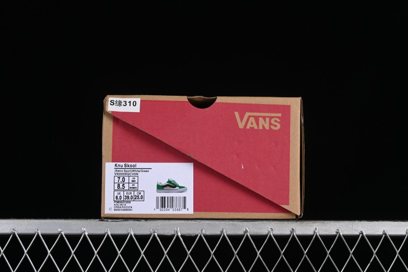 Vans Classics Knu Skool White Green Chunky Tongue Retro Sneakers - VN0009QCV0N