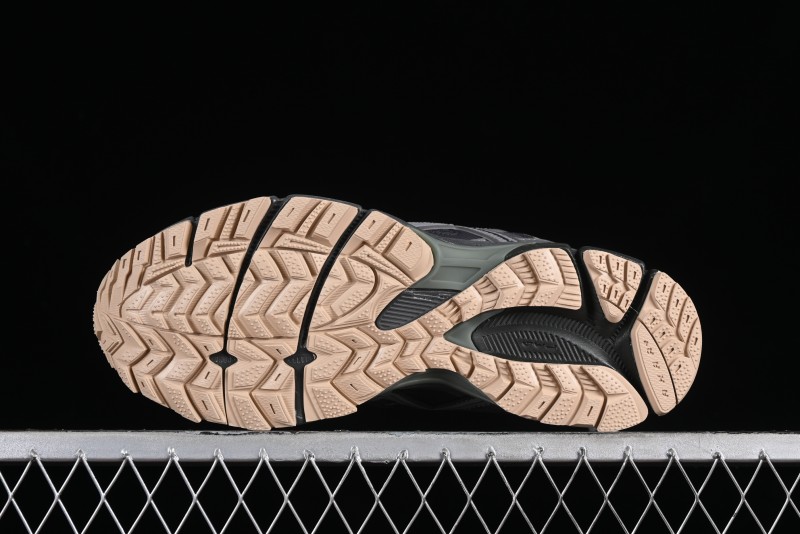 Asics Gel-Kahana 8 Retro Casual Running Shoes - 1011B387-021