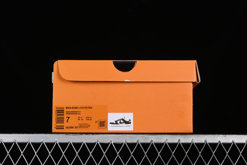 Nike SB Dunk Low LV Collaboration - Embroidered White Green Print Anniversary High-End Custom Low-Top Casual Sneakers - DQ1098-362
