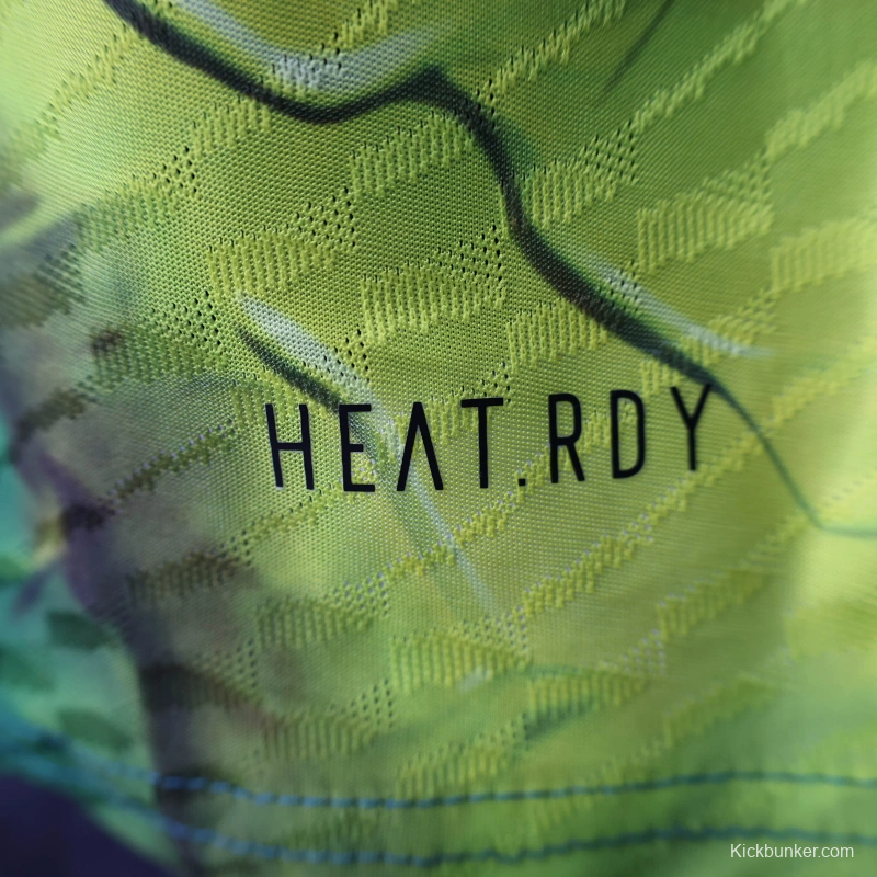 25/26 Player Version Real Madrid Limited Edition Goalkeeper Jersey - Emirates Neon Yellow Marble Design