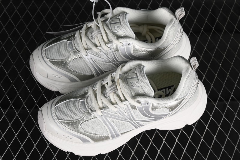 New York Yankees MLB ACE Runner Lightweight Casual Sneakers - 3ARNACE4N50IVS