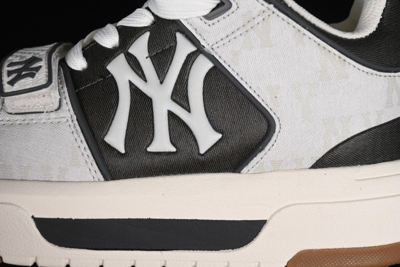 New York Yankees Chunky Liner Mid Denim Monogram Sandals with Velcro Closure and Thick Sole - 3ASXCHL4N50GRS