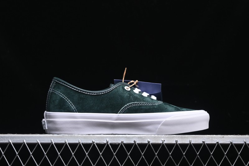 Vans Sk8-Mid Reissue 83 Premium Suede Retro Skate Shoes - VN0007QZPRM