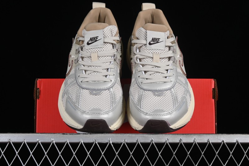Nike Runtekk 3XL Cushioned Low-Top Retro Running Shoes with Anti-Slip Design - FD0736-103