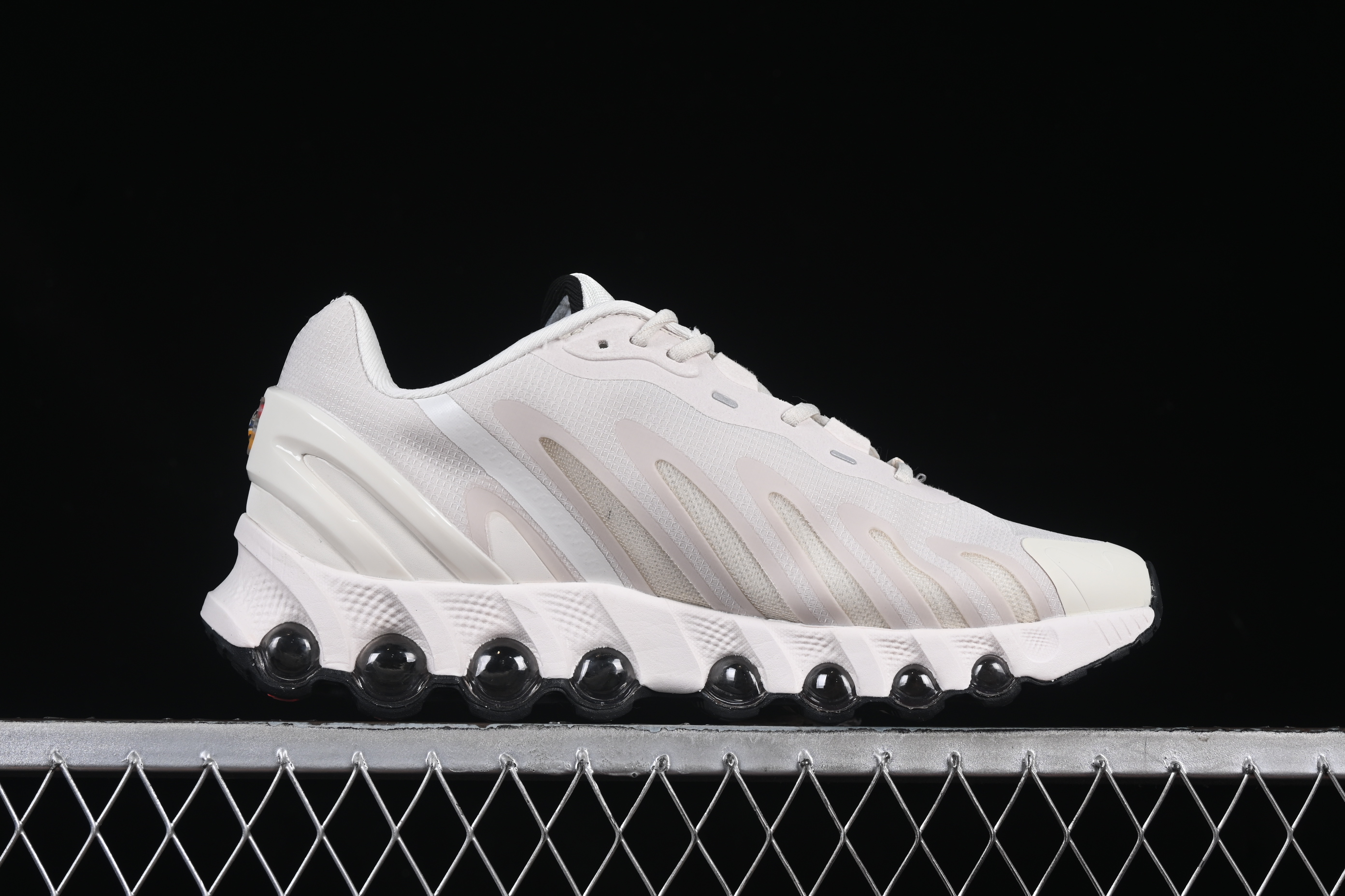 Nike Zoom 2023 Air Max Alpha – White/Black Premium Performance Shoes