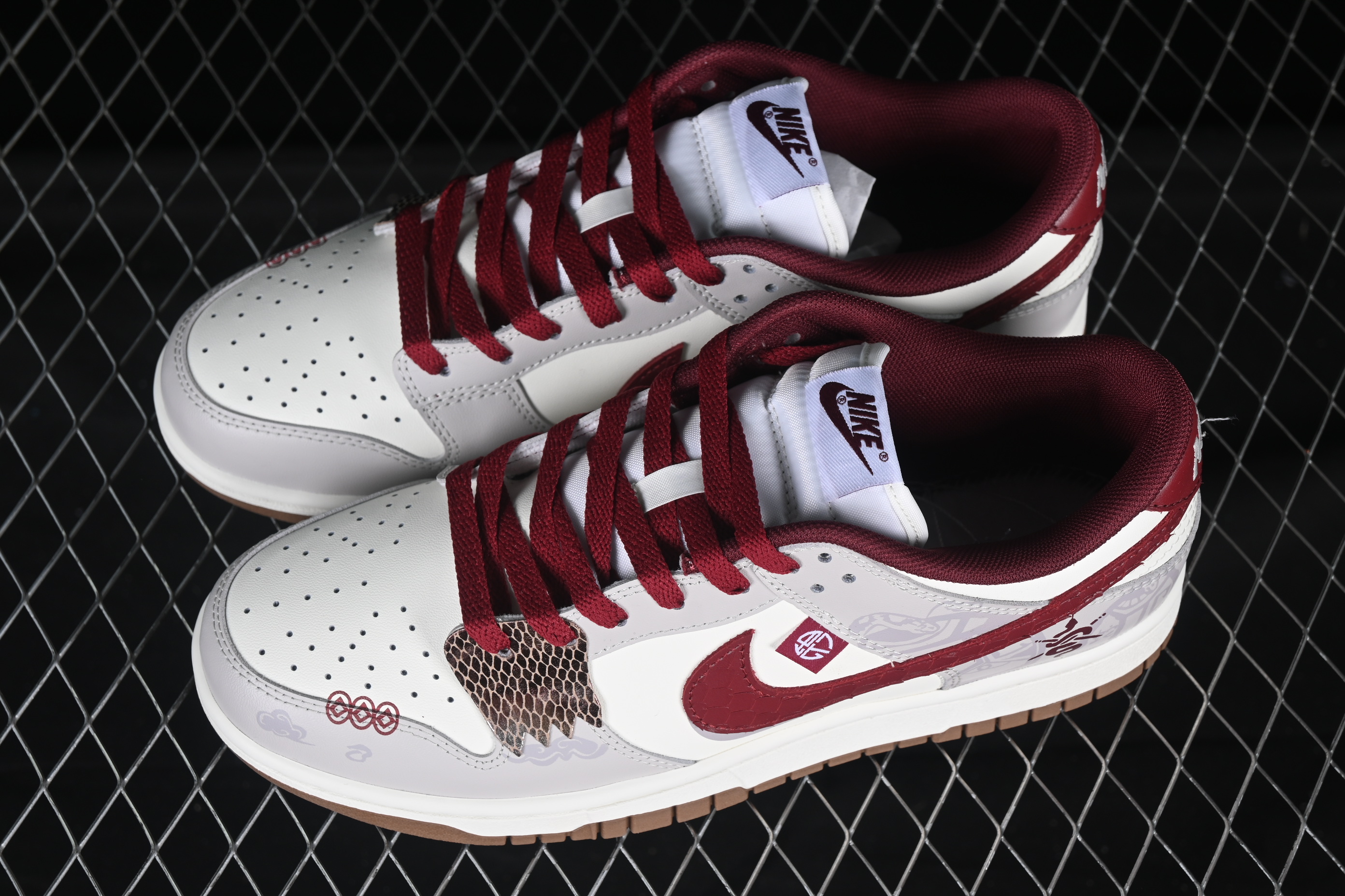 Nike Dunk Low Year of the Snake Limited Edition Low-Top Casual Sneakers - FB7160-161