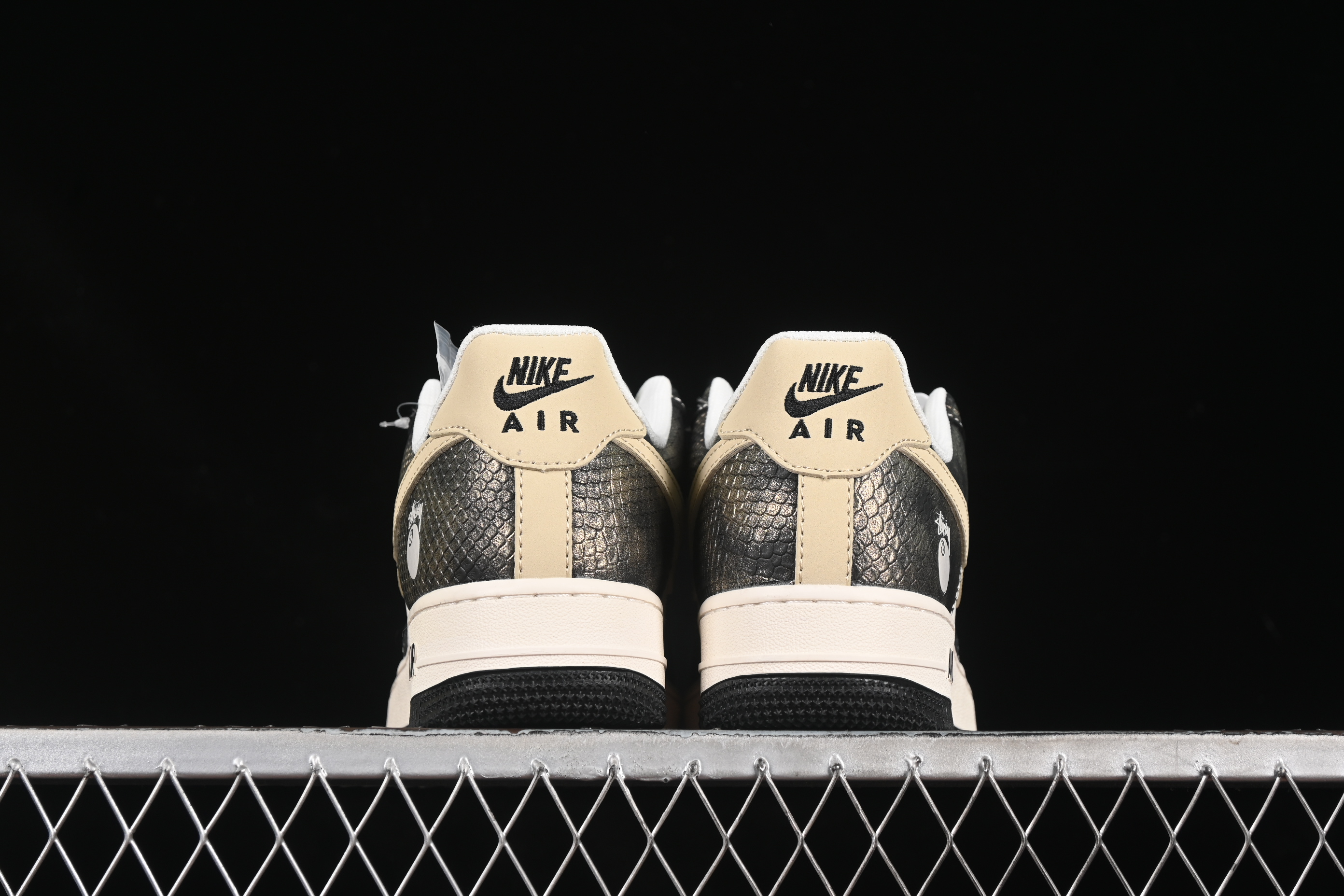 Nike Air Force 1 '07 Low Stussy Collaboration Gradient Snake Print Casual Sneakers - XS1958-556