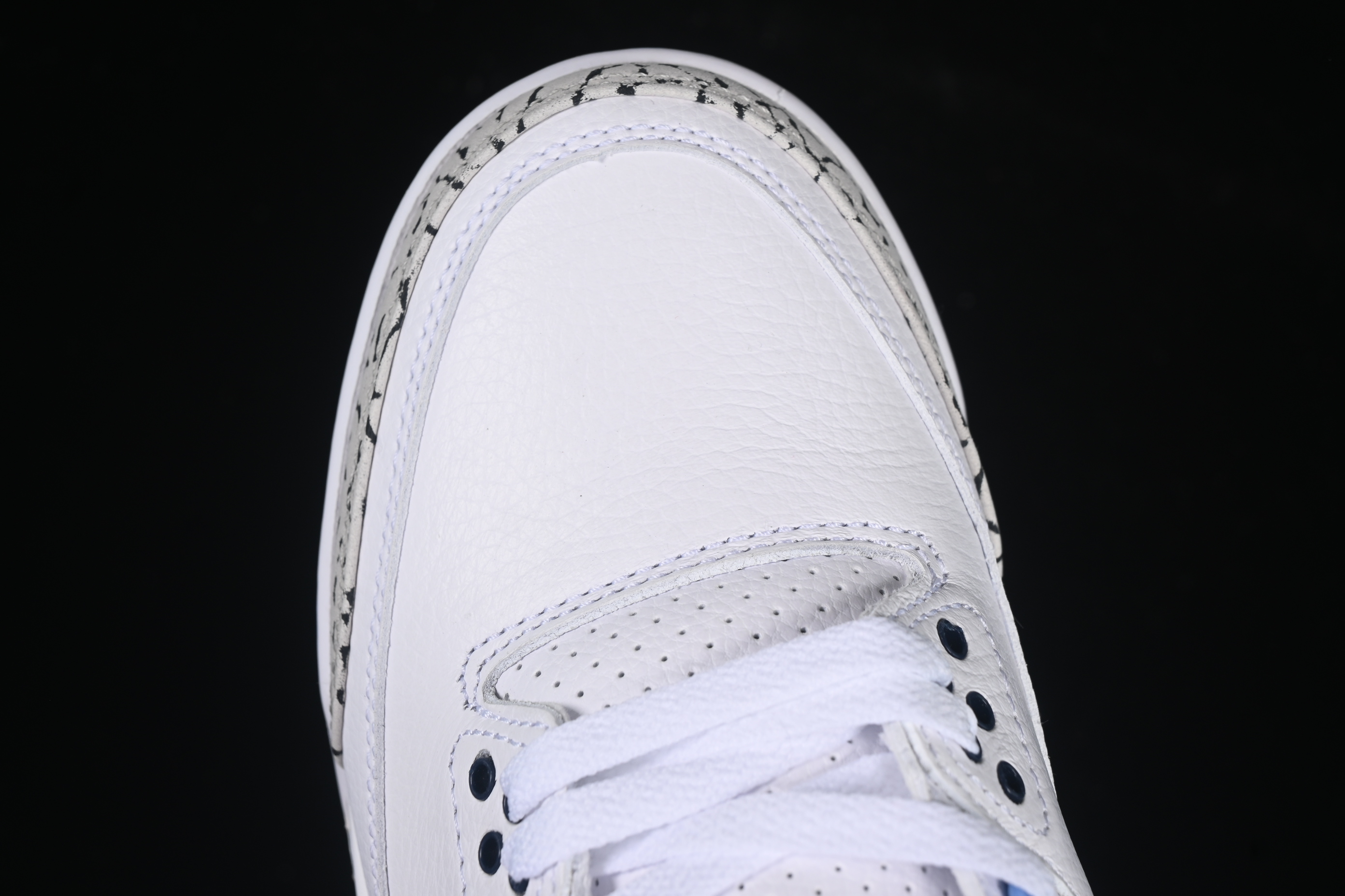 Nike Air Jordan 3 Retro UNC White Blue Cracked Leather Basketball Shoes - CT8532-104