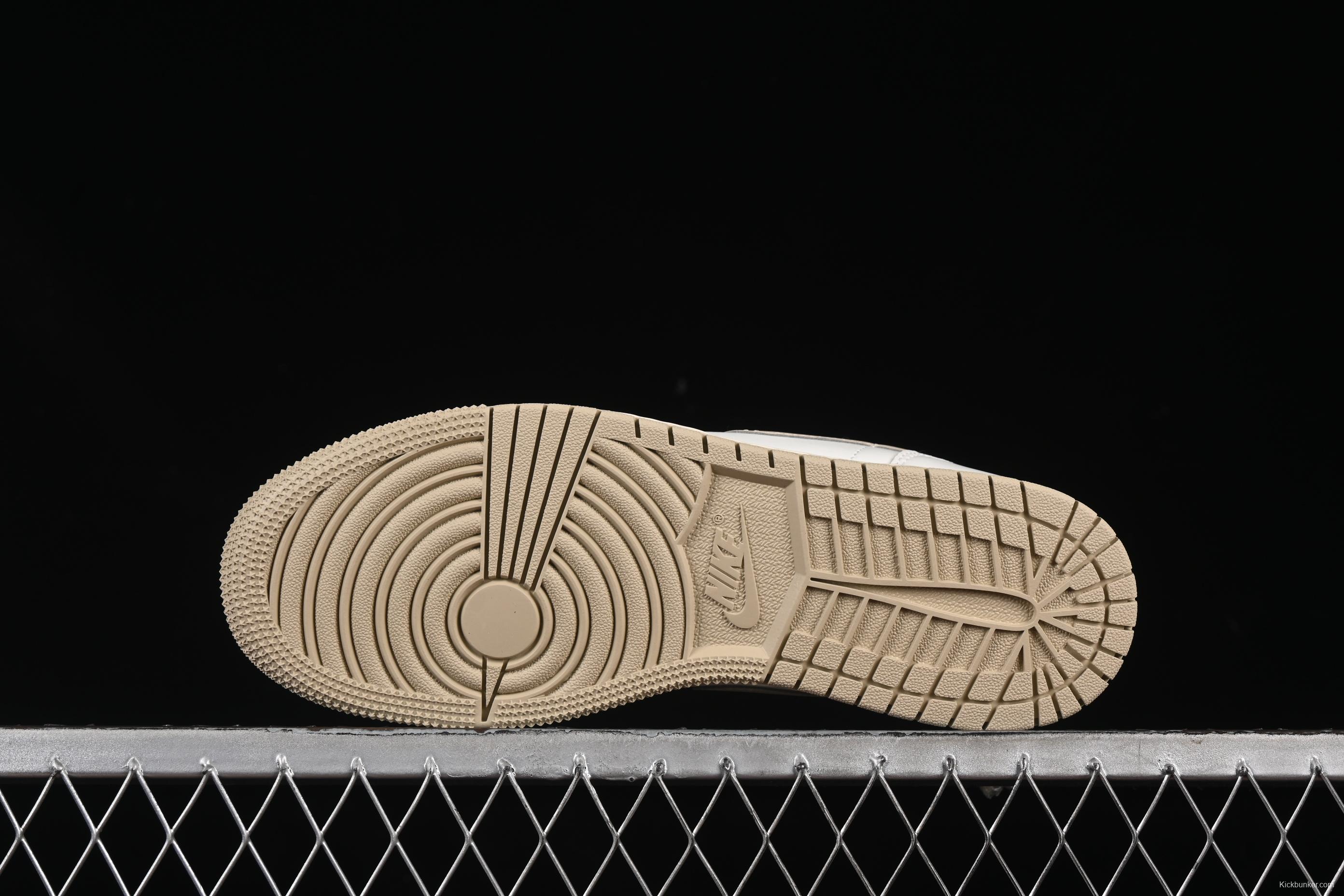 Nike Air Jordan 1 Low AJ1 Casual Sneakers in White - DC0774-112