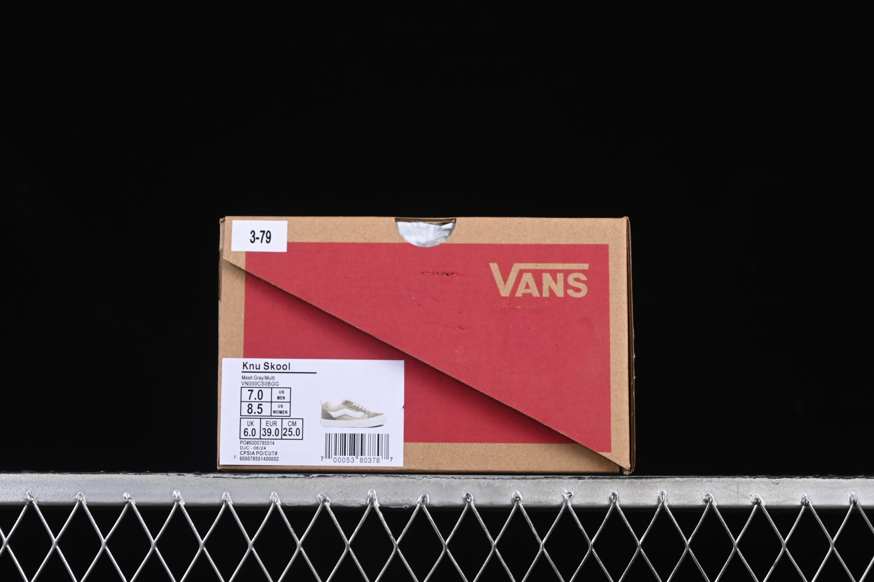 Vans Knu Skool Low-Top Retro Chunky Sneakers - VN000CS0BGG