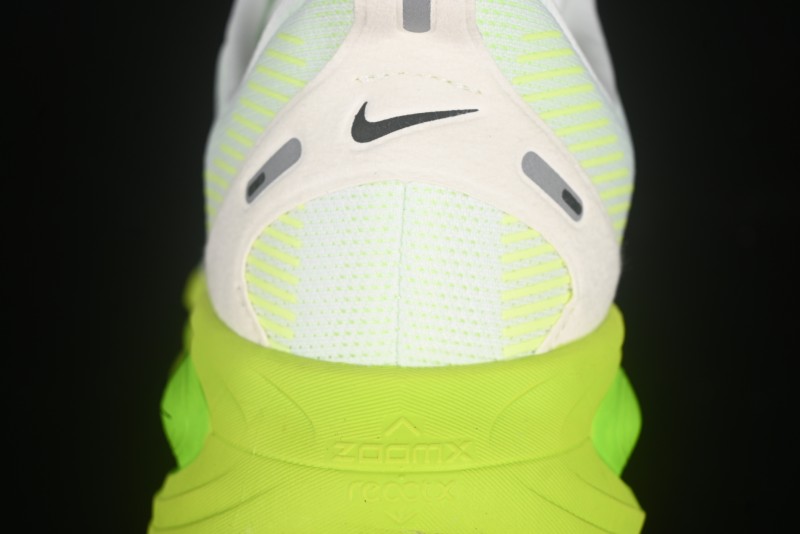 Nike Air Zoom Vomero 18 Lunar Retro Running Shoes with Full-Length Zoom Air Cushion - HM6804-102