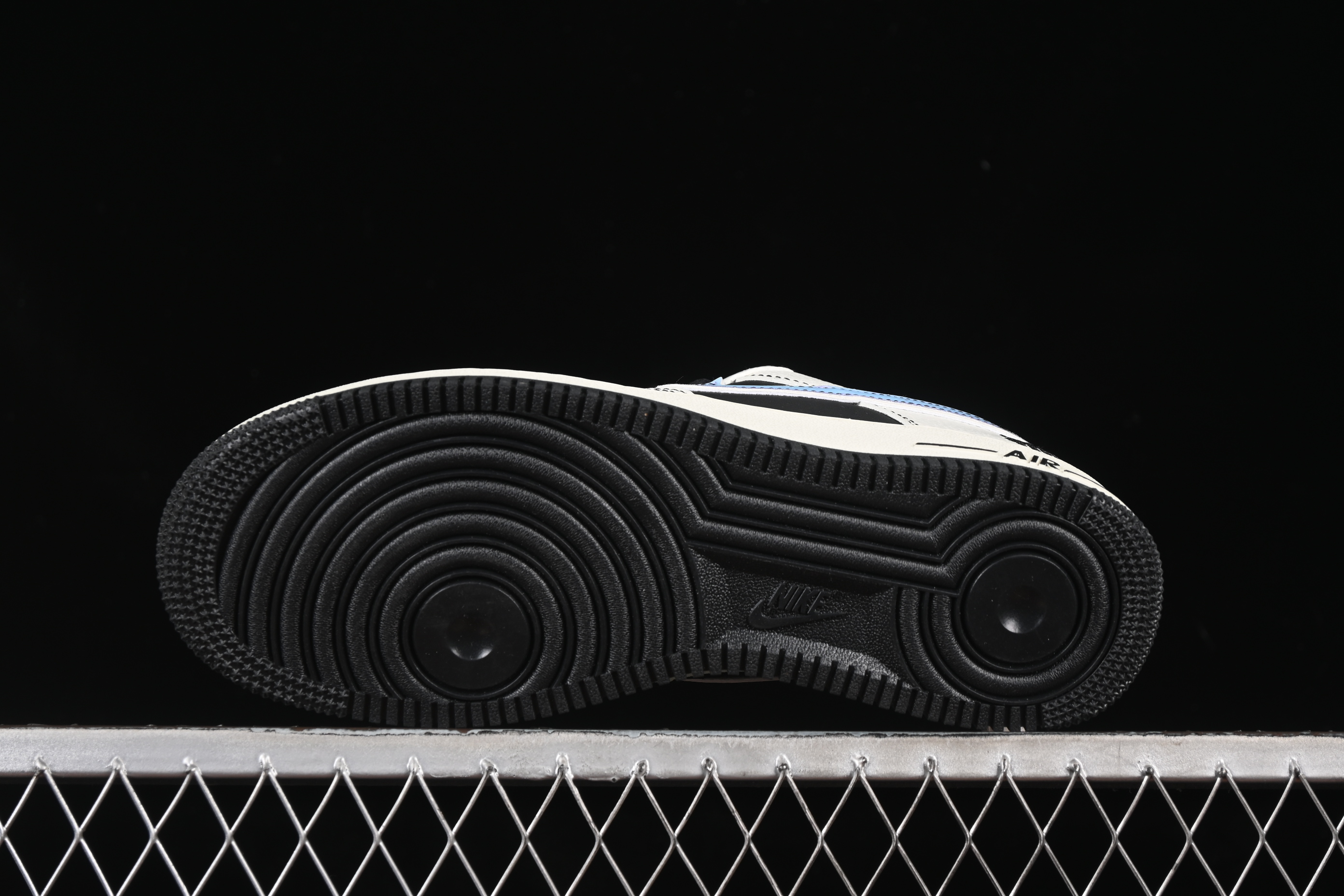 Nike Air Force 1'07 Low UN Collaboration Casual Sneakers in Black White Purple - SC9207-528