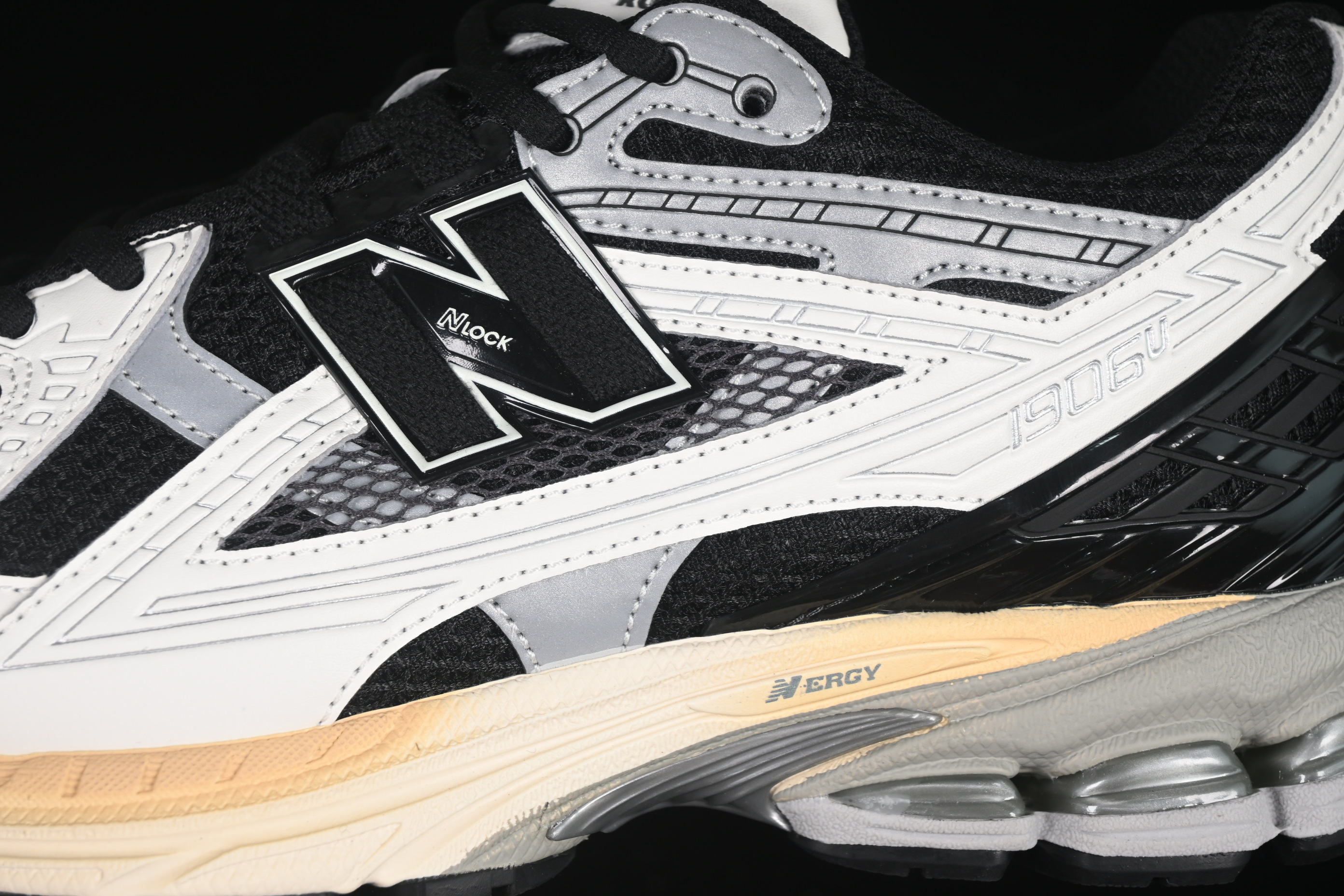 New Balance 1906 Series Retro Dad Style Casual Running Shoes - U1906NC
