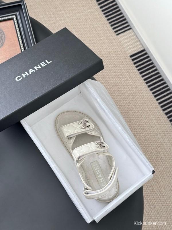 2025 Women Chanel White Leather Sandals LY00320