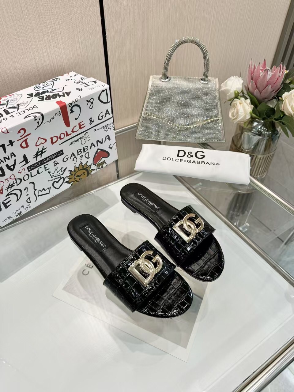 2025 Women Dolce & Gabbana Black Leather Slide Sandals LY00190