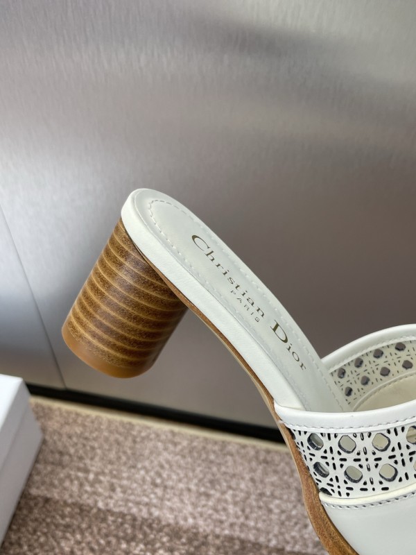2025 Women Dior White Leather Sandals CD Pattern Low Heel KFY00310