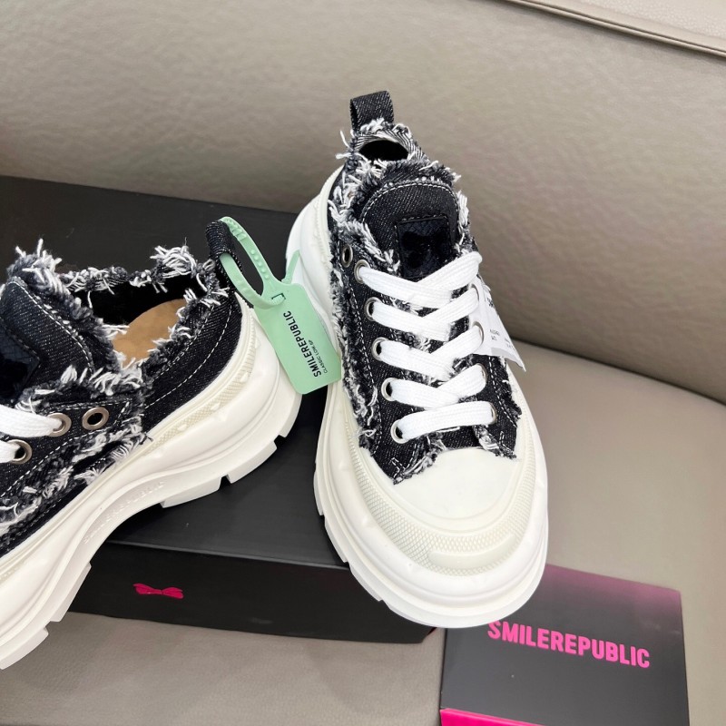 2025 Unisex Smile Republic Black White Canvas Casual Shoes Fringed LY00291