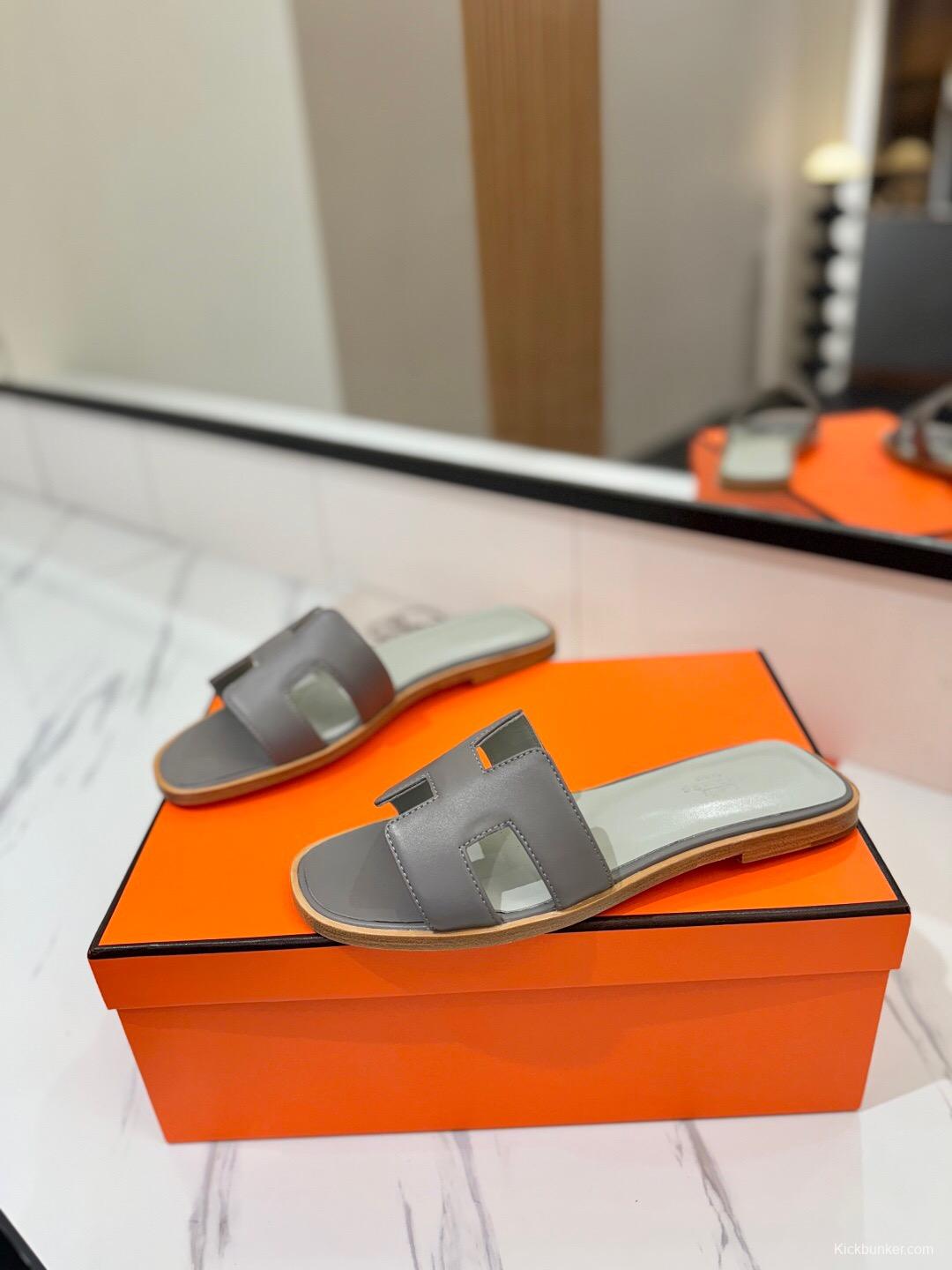 2025 Women Hermès Gray Leather Slippers