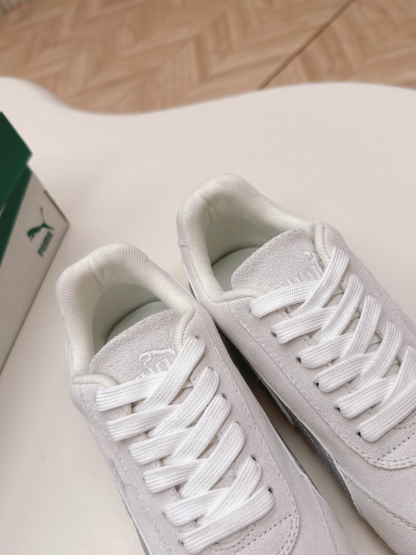2025 Women PUMA White Suede Sneakers LY00280