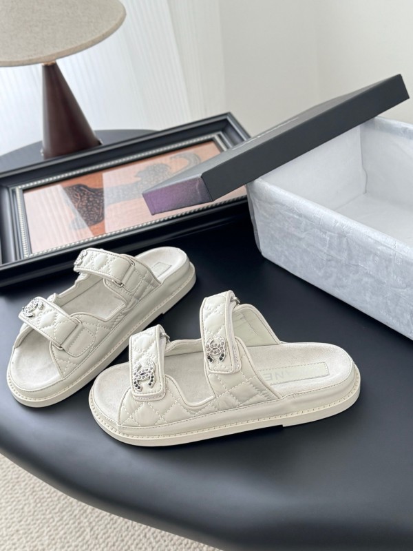 2025 Women Chanel White Leather Sandals LY00310