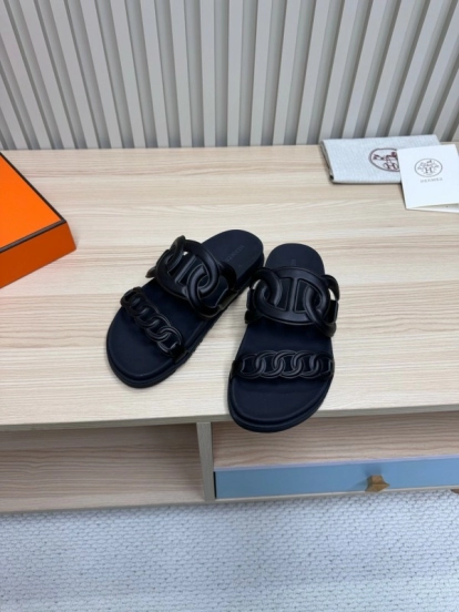2025 Slippers Hermès Black Leather Slippers