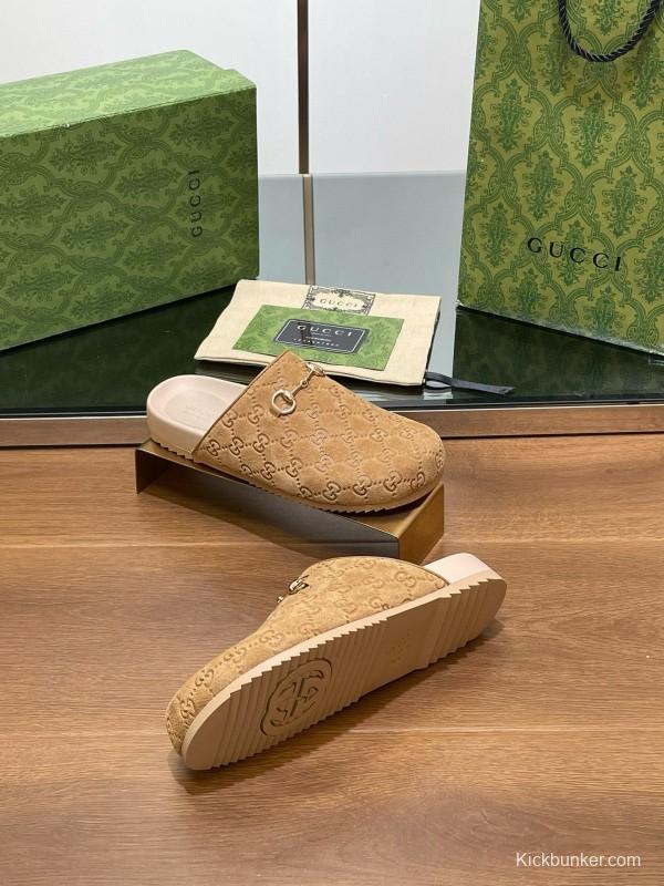 2024 Slippers Gucci Beige Suede Slippers MJ00280