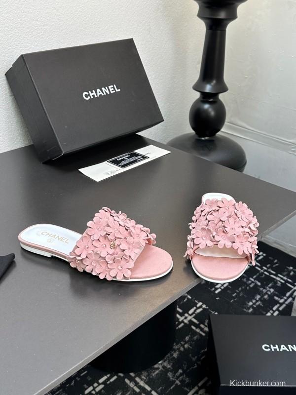 2025 Women Chanel Pink Suede Slippers