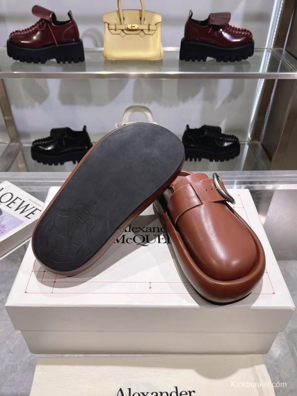 2025 Unisex Alexander McQueen Brown Leather Boken Toe Mule Flexion KFY00300