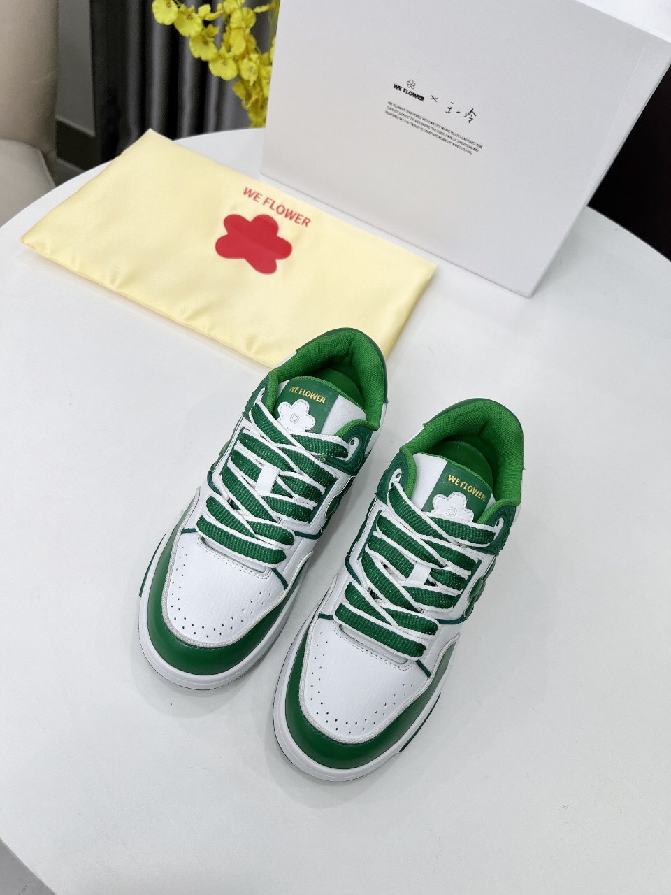 2025 Unisex WEFLOWER Green White Leather Sneakers LY00280