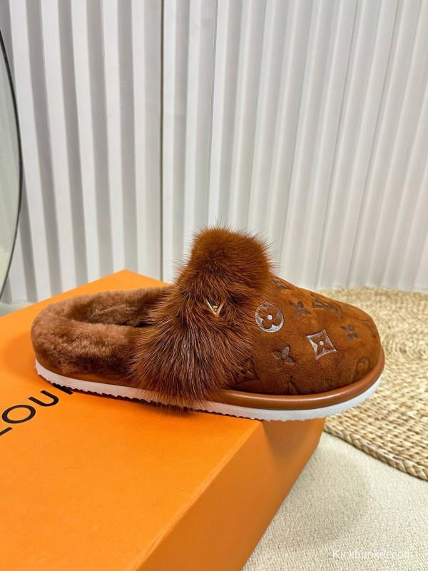 2024 Slippers Louis Vuitton Brown Suede Shearling Slippers MJ00340