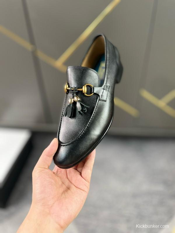 2024 Men Louis Vuitton Black Leather Loafer