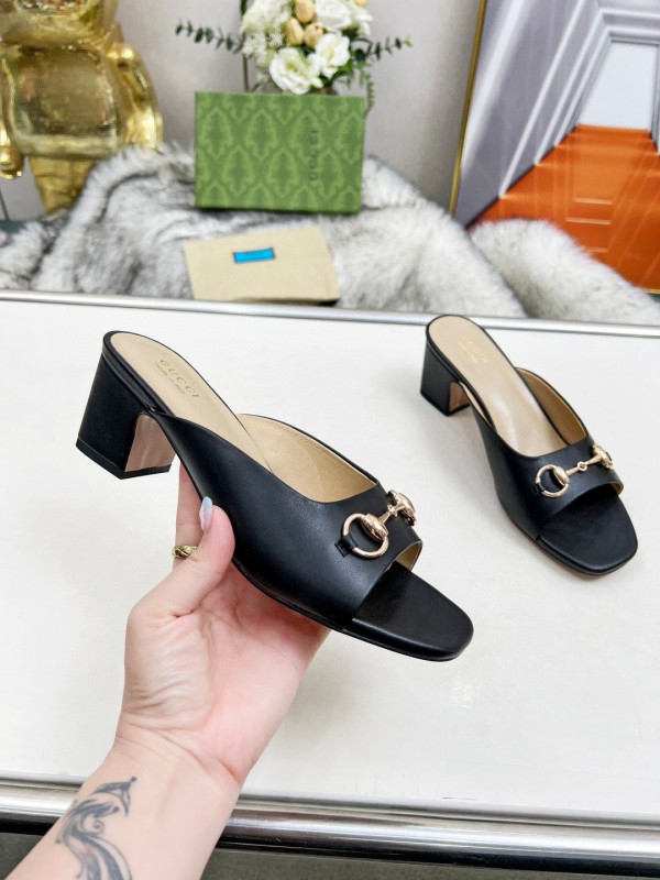 2025 Women Gucci Black Leather Mules Classic Buckle MJ00180
