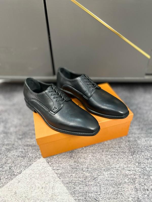 2024 Men Louis Vuitton Black Leather Dress Shoes MJ00380