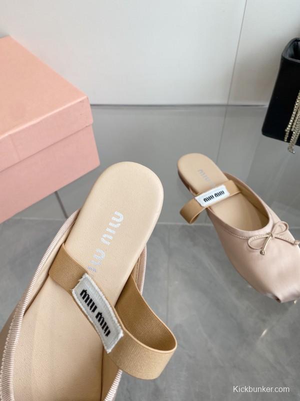 2025 Women Miu Miu Beige Satin Slippers KFY00280