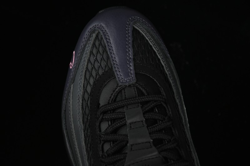 Nike Air Max 95 Retro Cushioned Running Shoes with Air-Sole Unit - FB2709-001