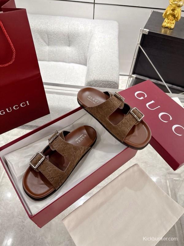 2025 Unisex Gucci Brown Leather Slippers Double G Embossed AS00240