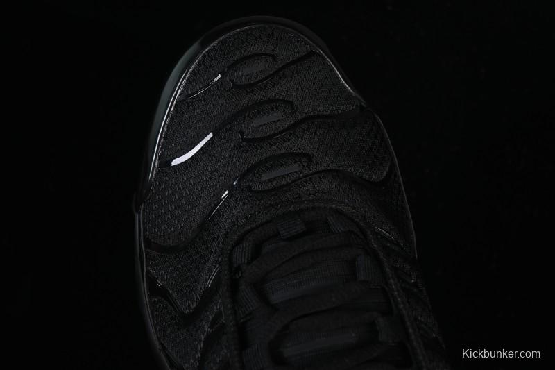 Nike Air Max Plus Retro Running Shoes with Air Cushion Technology - 604133-050