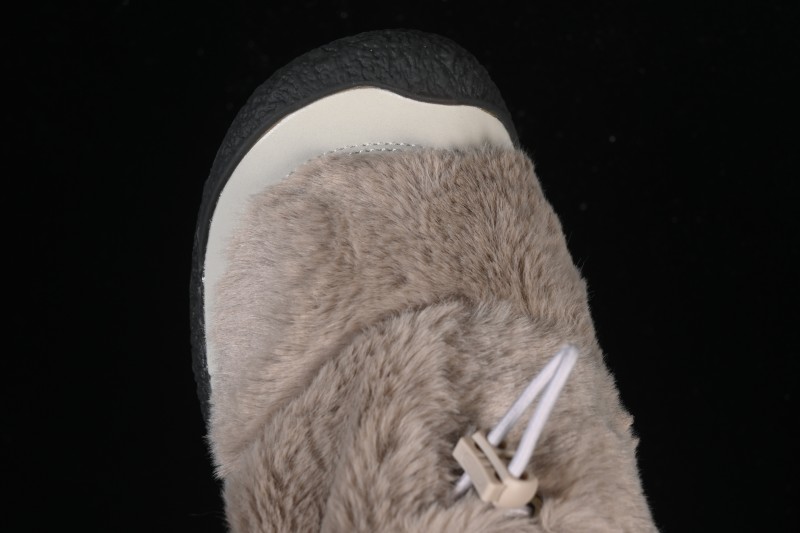 Keen Howser III Slide Winter Plush Casual Lifestyle Shoe - 1029434