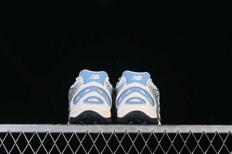 New Balance 204 Series Retro Casual Running Shoes with Breathable Mesh Upper - U204LSWC