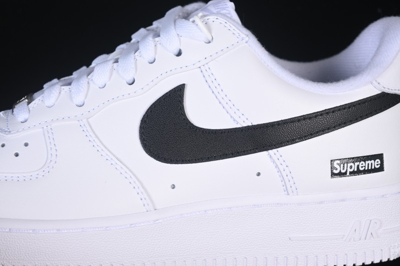Nike Air Force 1 '07 Low Supreme Collaboration Casual Sneakers with Full-Length Air Cushion - CU9225-102