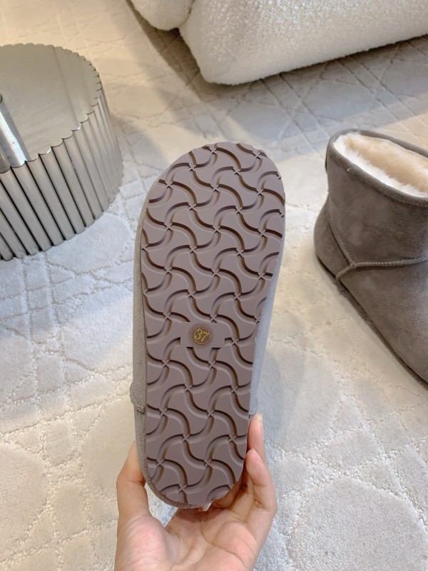UGG 2025/SS Wool Warm Platform Casual Shoes - AS00290