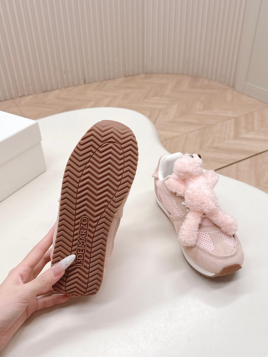 13DEMARZO Casual Bear Embellished Sneakers - LY00300