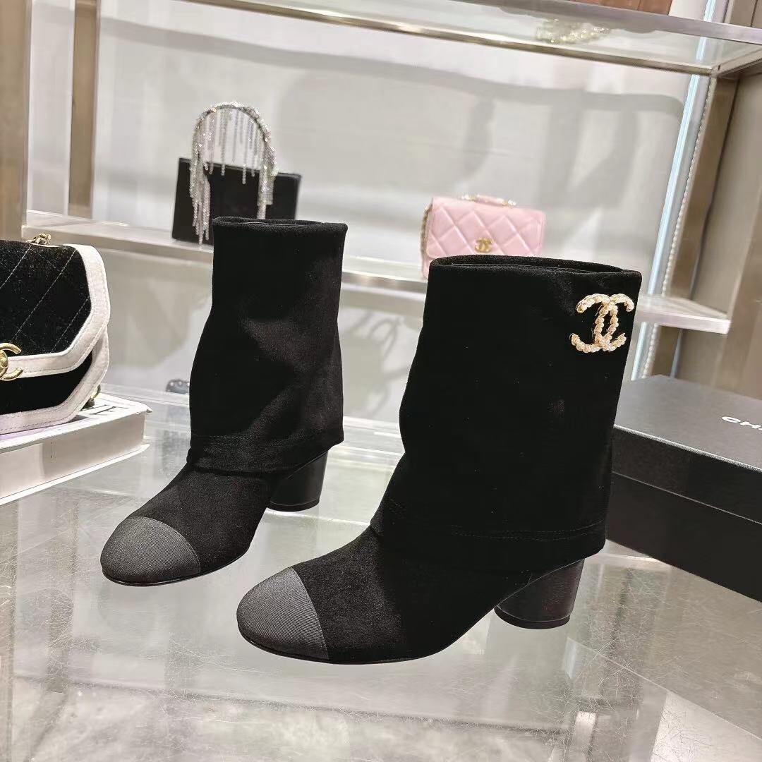 Chanel 2025/SS Autumn Winter Runway Turn-Cuff Chunky Heel Straight Boots Tube Boots with Classic Color Blocking - LY00400