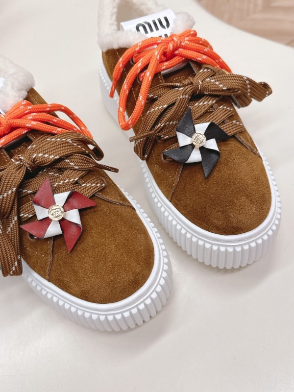 MIUMIU 3D Embroidered Platform Casual Shoes - LY00320/LY00340