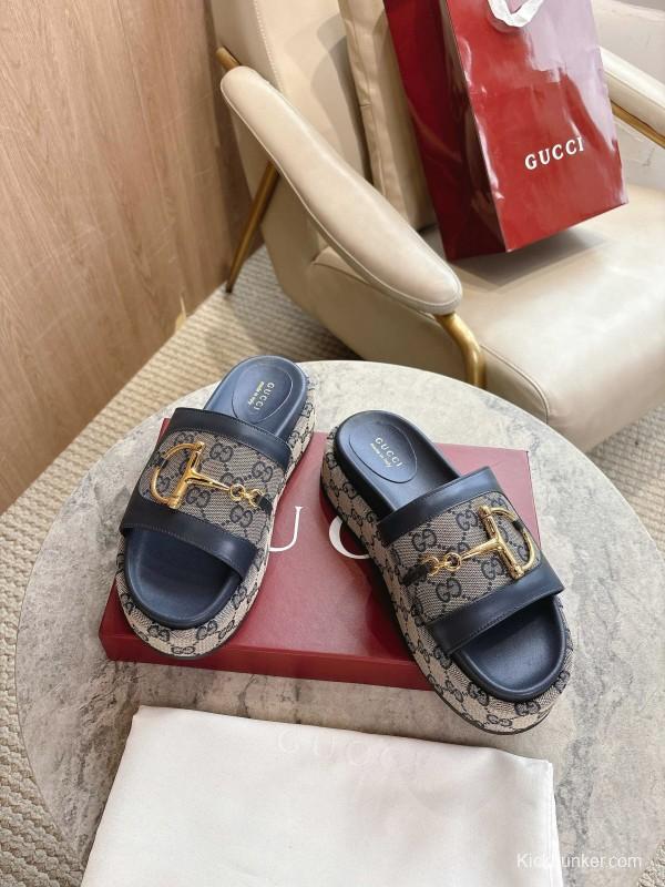 Gucci 8356-8 Women's Sandals with Horsebit Detail and Gold Hardware