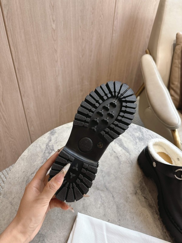 Gucci Mule Shoes with Horsebit Detail - LY00320