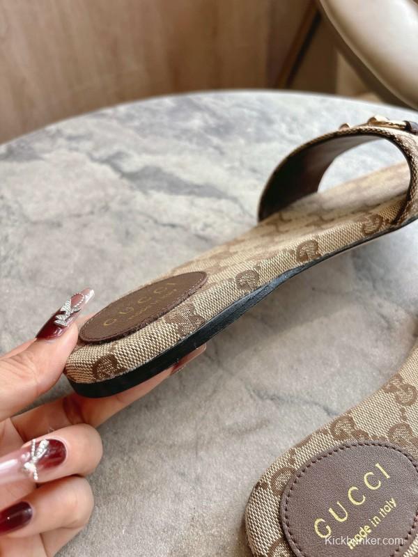 Gucci 2025/SS Leather Mule Sandals with Light Gold Horsebit Detail - LY00280