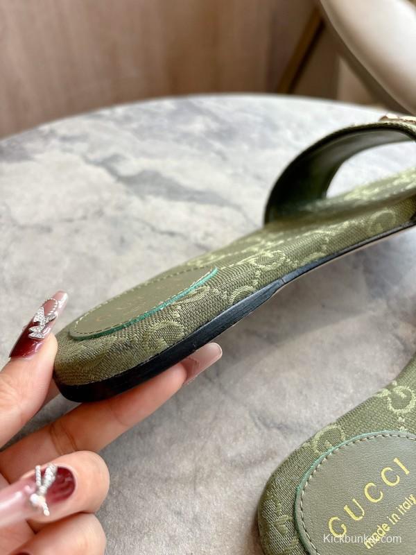 Gucci 2025/SS Leather Mule Sandals with Light Gold Horsebit Detail - LY00280